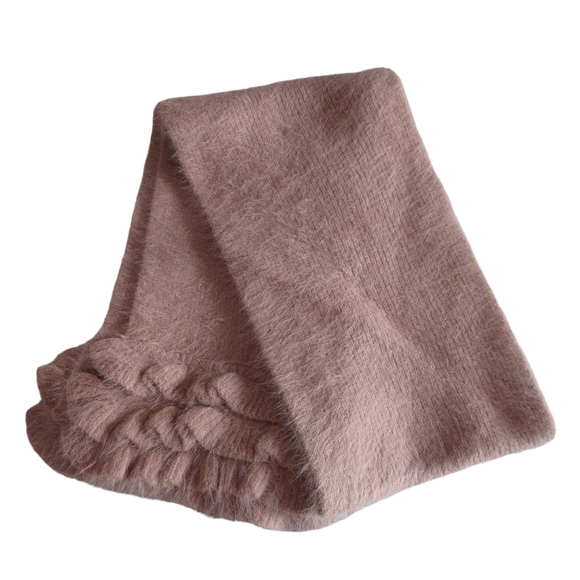 NWT C.C. Fashion Collection Angora Blend Ruffle Tan One Size Scarf - Picture 2 of 8